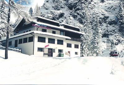 Residence Regina Delle Dolomiti Рокка-П'єторе Екстер'єр фото