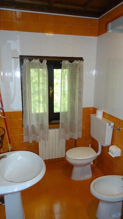 Residence Regina Delle Dolomiti Рокка-П'єторе Екстер'єр фото