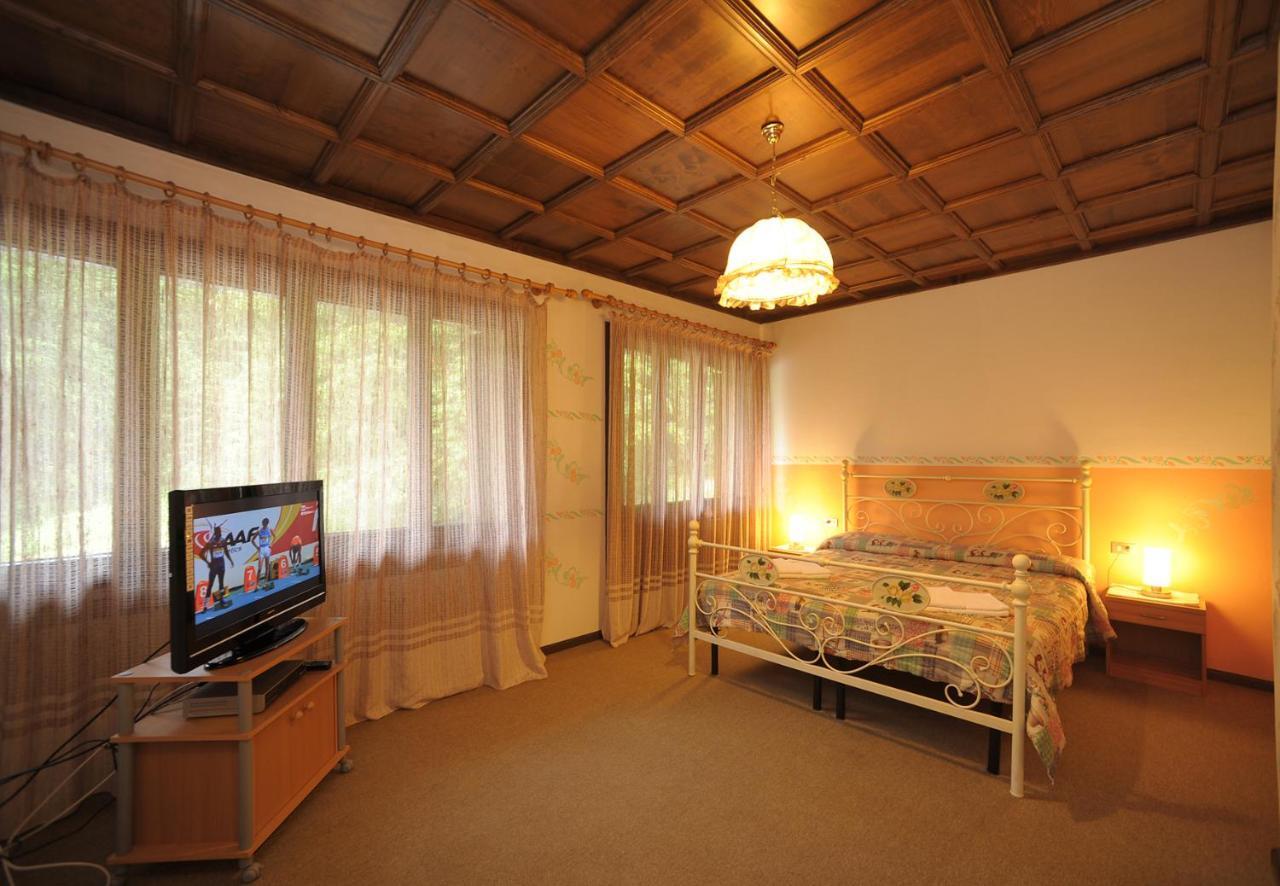 Residence Regina Delle Dolomiti Рокка-П'єторе Екстер'єр фото