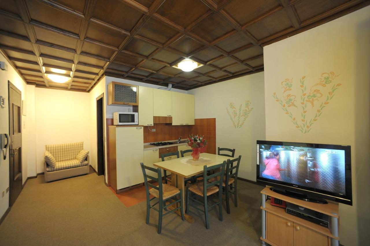 Residence Regina Delle Dolomiti Рокка-П'єторе Екстер'єр фото