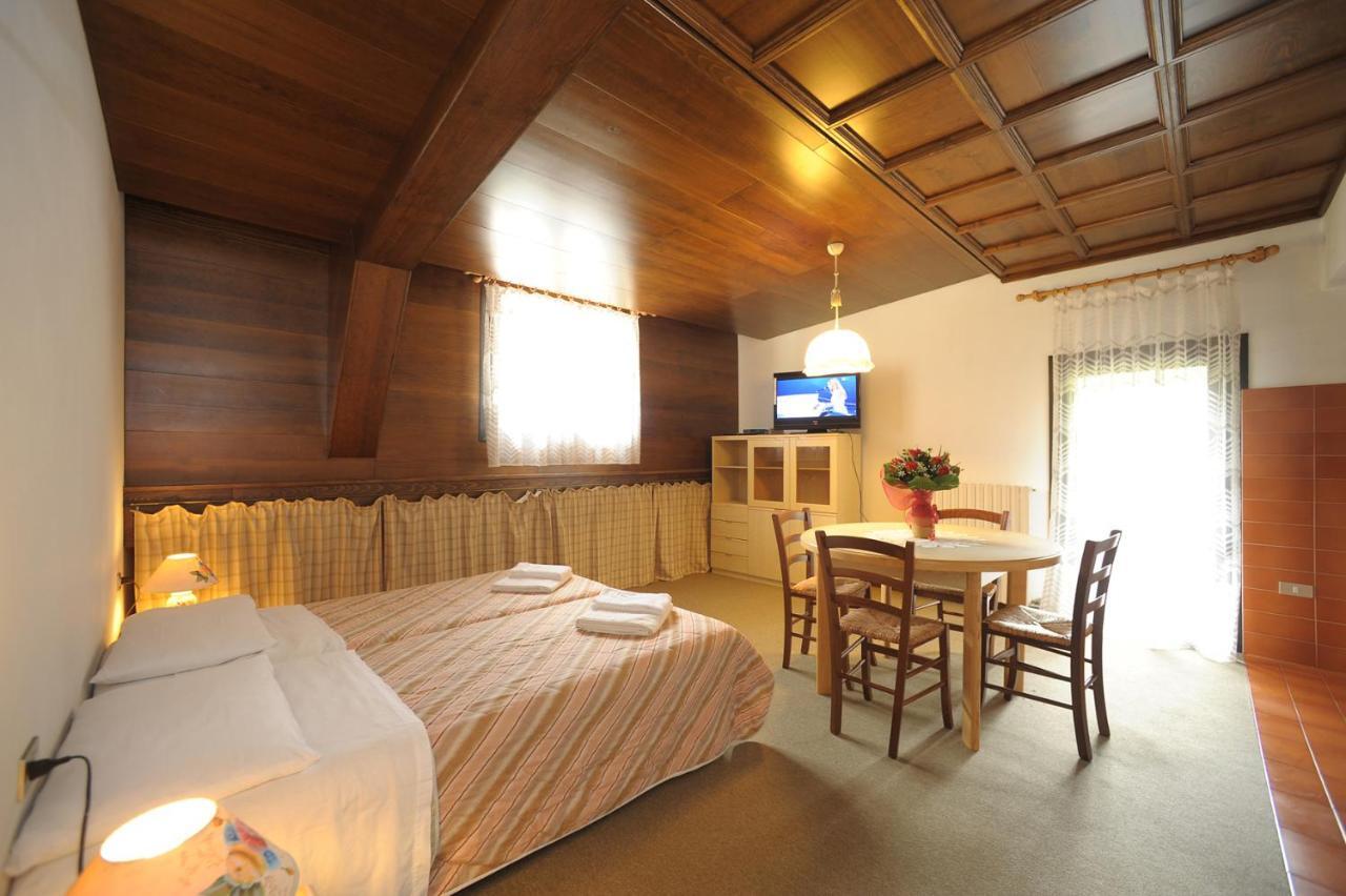 Residence Regina Delle Dolomiti Рокка-П'єторе Екстер'єр фото